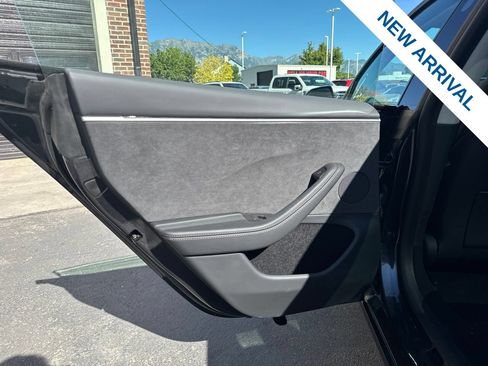Used 2025 Tesla Model 3 Long Range AWD/4WD image 17
