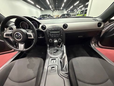 Used 2011 MAZDA MX-5 Miata Sport RWD image 38