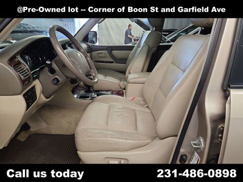 Used 2004 Toyota Land Cruiser AWD/4WD image 13