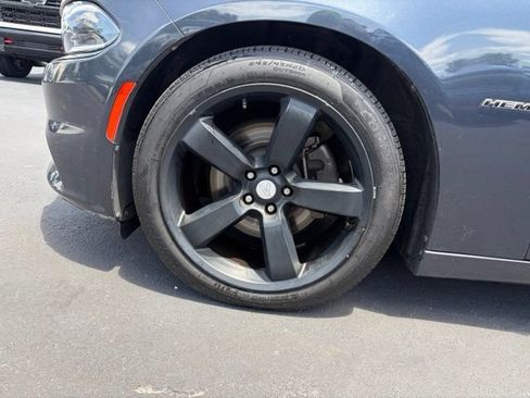 Used 2016 Dodge Charger R/T RWD image 9