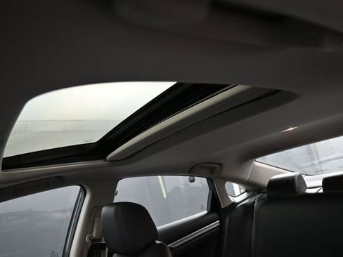 Used 2017 Honda Civic EX-L image 22