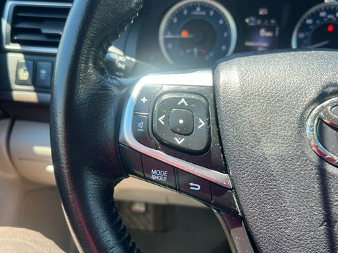 Used 2016 Toyota Camry XLE w/ Advanced Technology Package FWD image 20