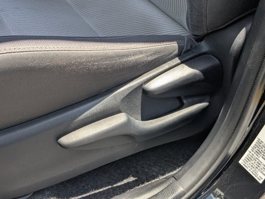 Used 2014 Toyota RAV4 XLE FWD image 7