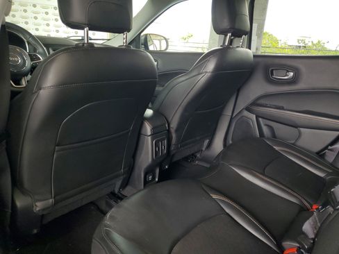 Used 2021 Jeep Compass Latitude w/ Driver Assistance Group image 10