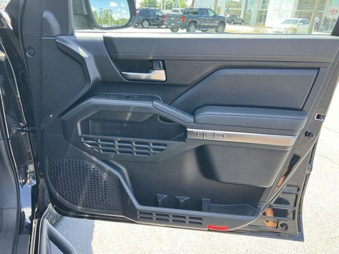 Used 2024 Toyota Tacoma TRD Sport image 32