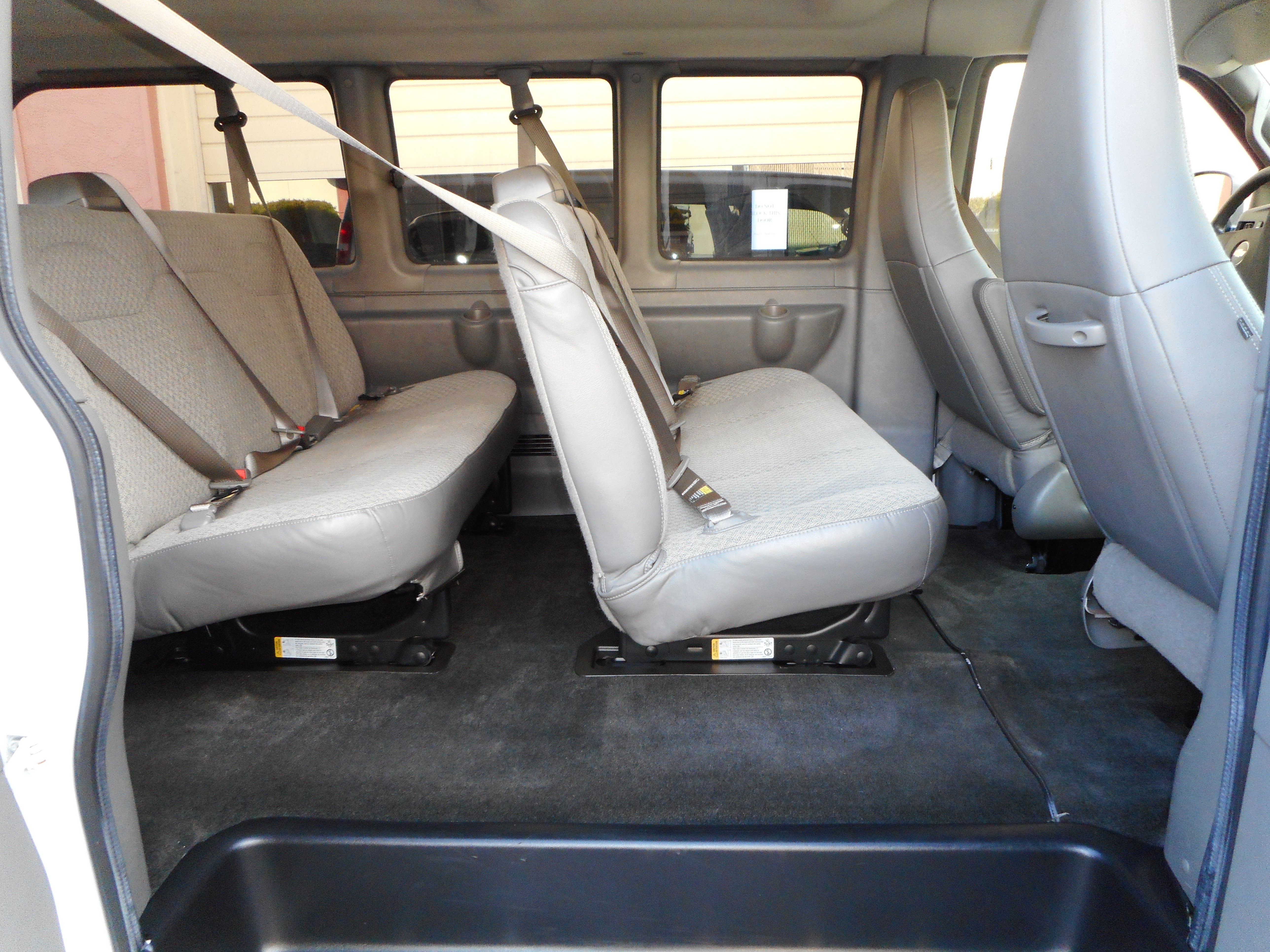 Used 2017 Chevrolet Express 3500 LT w/ LT Preferred Equipment Group RWD image 21