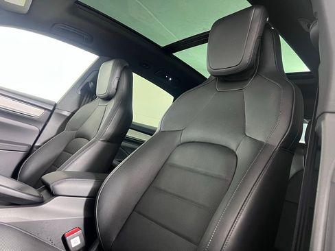 Certified 2024 Porsche Macan 4 Electric image 5