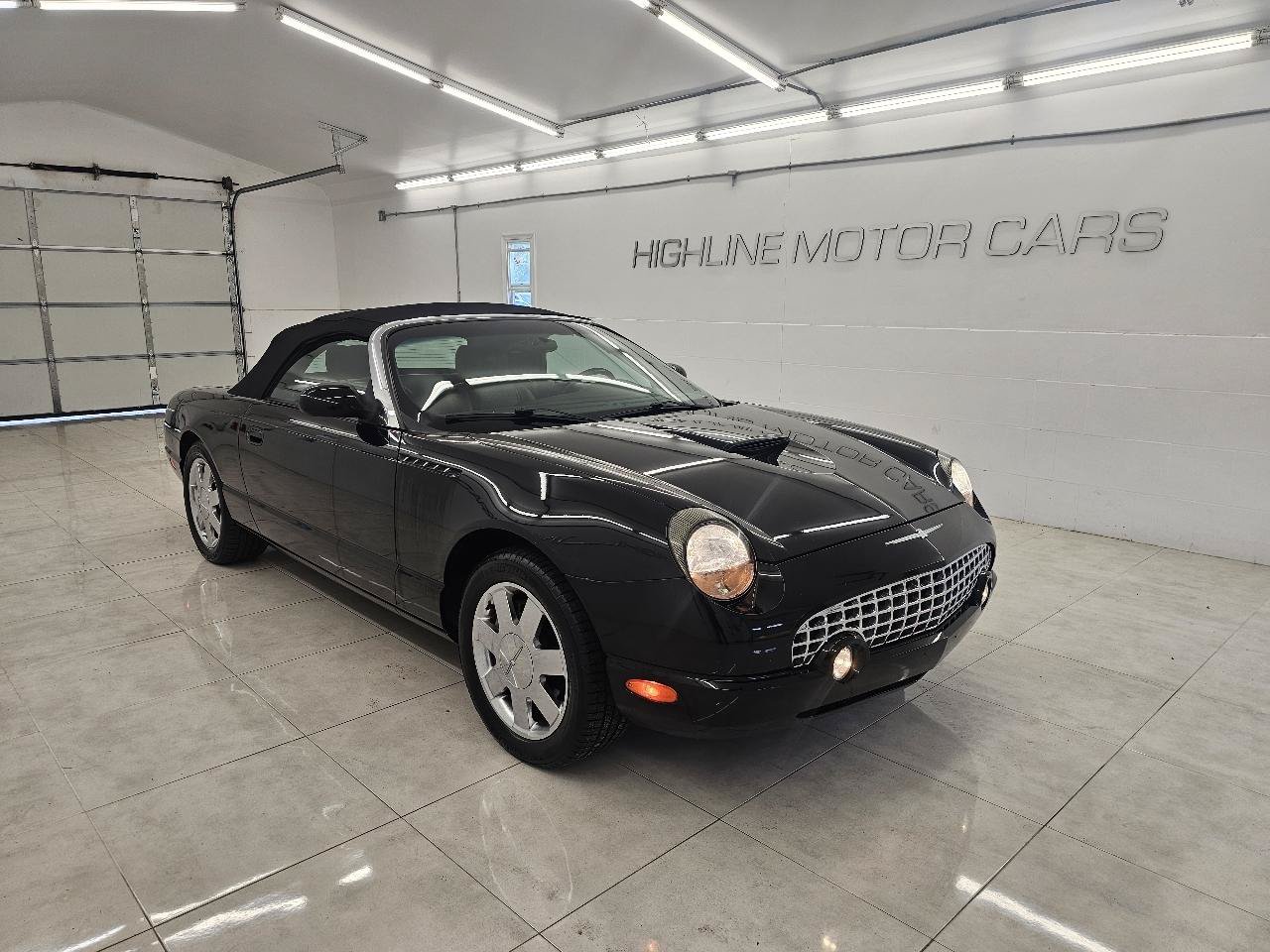 Used 2002 Ford Thunderbird RWD image 3
