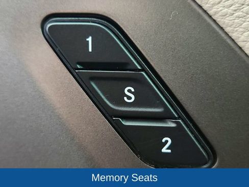 Used 2022 Chrysler Pacifica Touring-L FWD image 20