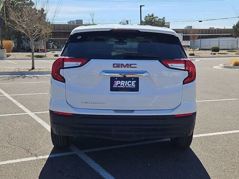 Used 2024 GMC Terrain SLE image 7