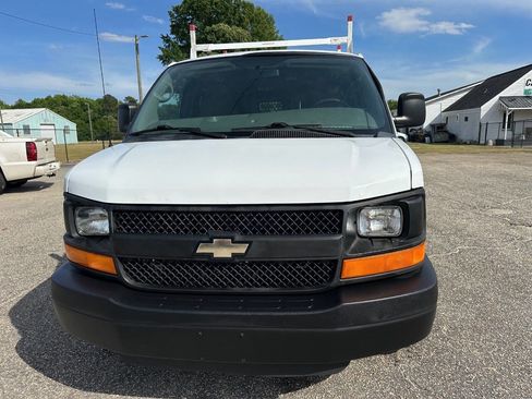 Used 2014 Chevrolet Express 2500 RWD image 12