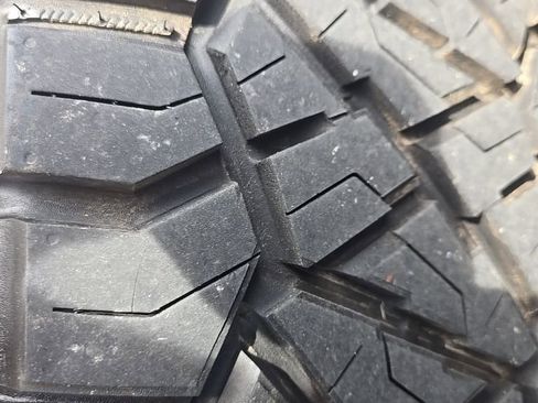 Used 2017 Toyota Tacoma TRD Sport w/ Tow Package (A/T) image 34