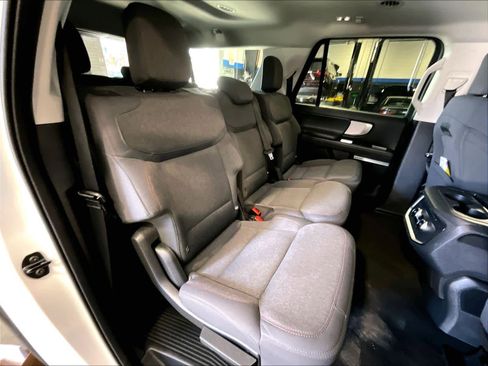 Used 2025 Ford Expedition Max Active image 16