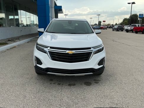 Certified 2024 Chevrolet Equinox LT w/ LPO, Floor Liner Package image 17