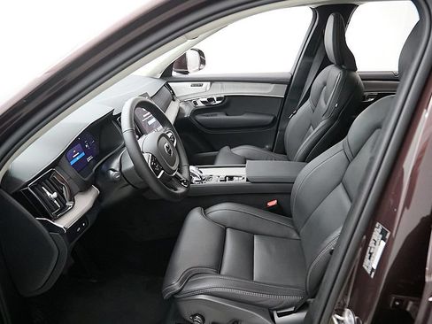 Certified 2025 Volvo XC90 T8 Ultra AWD/4WD image 19