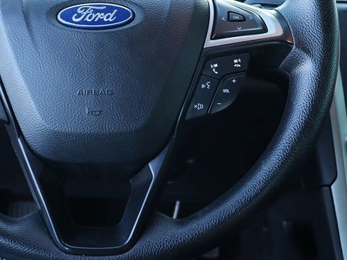 Used 2019 Ford Fusion SE FWD image 54