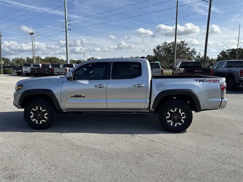 Used 2022 Toyota Tacoma TRD Off-Road image 5
