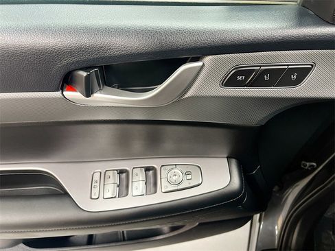 Used 2025 Hyundai Palisade SEL image 18