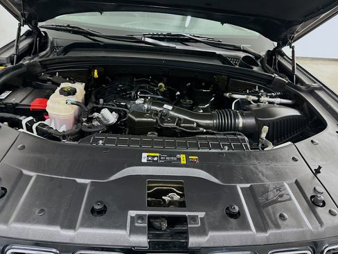 Used 2023 Jeep Grand Cherokee Limited image 35