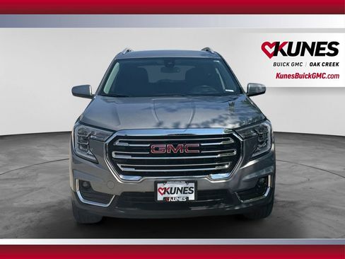 Used 2024 GMC Terrain SLT w/ LPO, Floor Liner Package AWD/4WD image 3