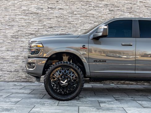 Used 2026 RAM 3500 Limited image 7