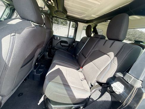 Used 2023 Jeep Wrangler Unlimited Rubicon 4xe w/ Steel Bumper Group image 27