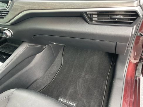 Used 2024 Nissan Altima 2.5 SV w/ SV Premium Package image 35