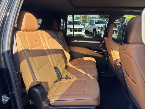 Certified 2026 Cadillac Escalade ESV Luxury w/ Touring Package AWD/4WD image 10