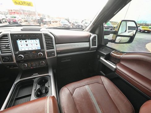 Used 2017 Ford F250 Platinum w/ Platinum Ultimate Package image 33