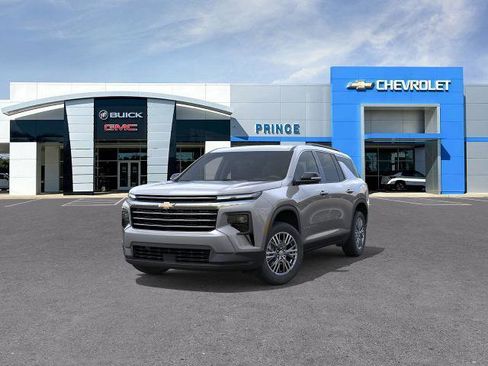 New 2026 Chevrolet Traverse LT w/ Driver Confidence Package image 8