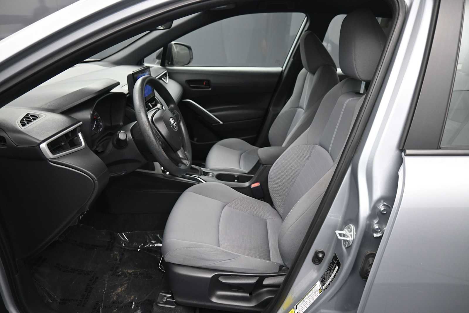 Certified 2024 Toyota Corolla Cross AWD Hybrid image 17