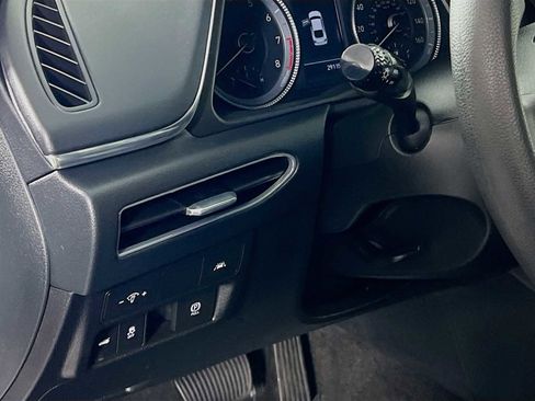 Used 2023 Hyundai Sonata SEL w/ Cargo Package image 10