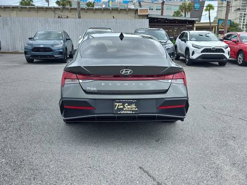 Used 2024 Hyundai Elantra SEL w/ Convenience Package FWD image 5
