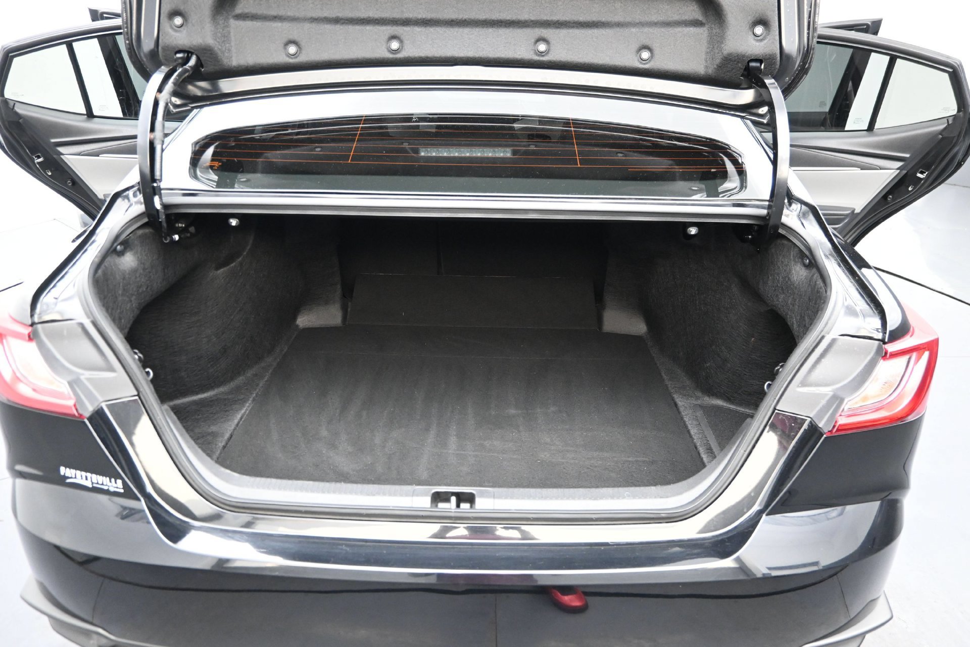 Used 2025 Toyota Camry SE w/ Multimedia Upgrade Package FWD image 11