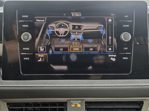 New 2026 Volkswagen Taos SE FWD image 18