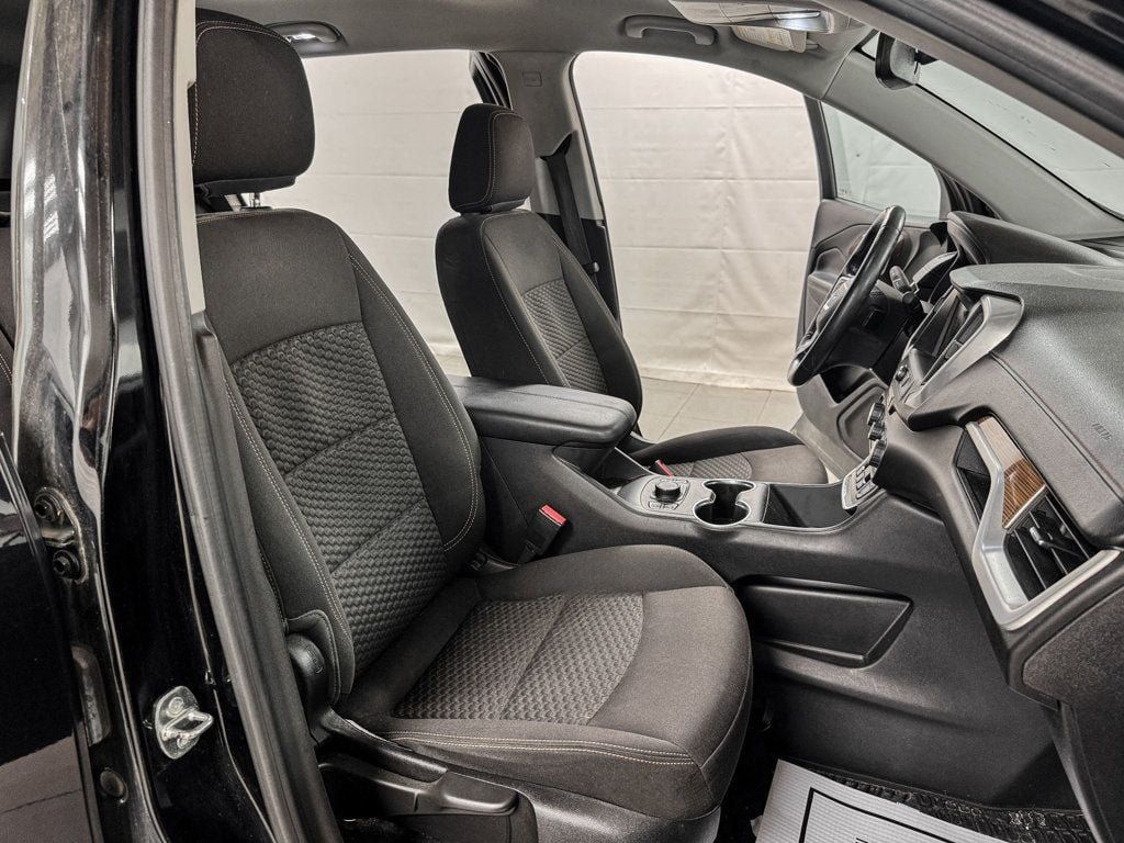 Used 2019 GMC Terrain SLE w/ Driver Convenience Package AWD/4WD image 12