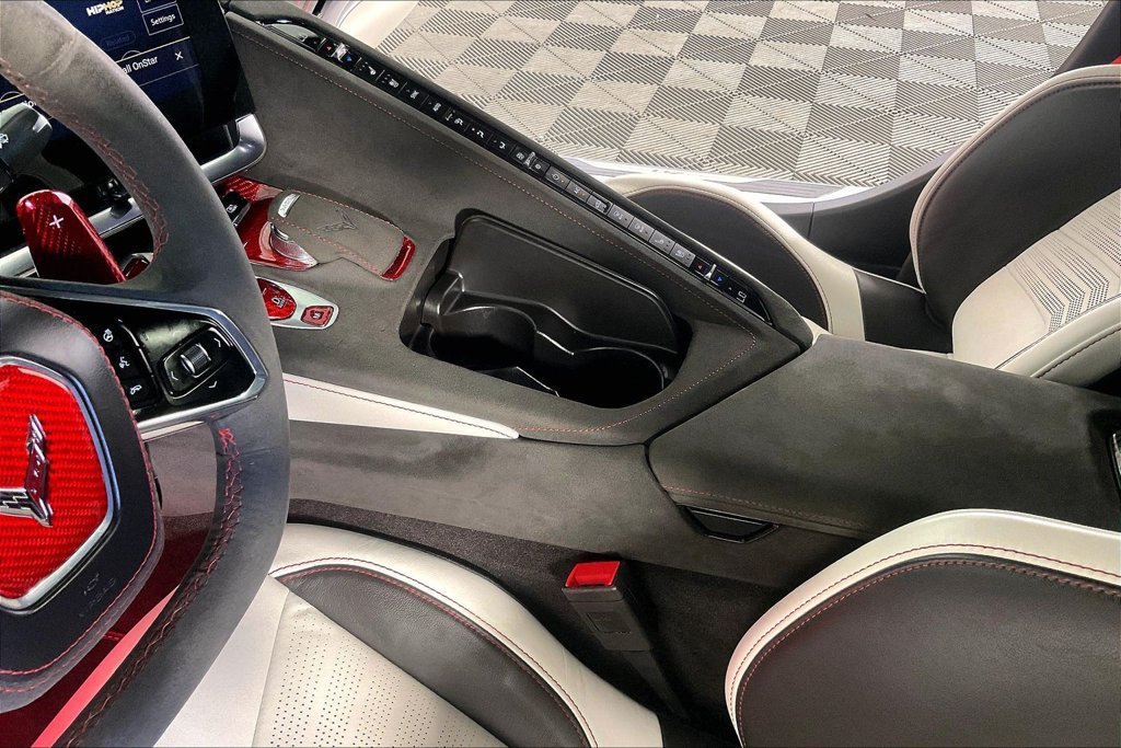 Used 2023 Chevrolet Corvette Stingray Premium Conv w/ Z51 Performance Package RWD image 16
