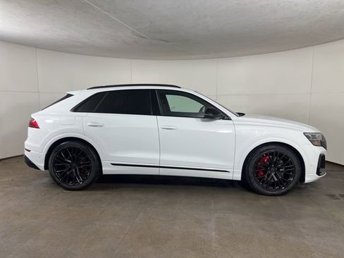 New 2026 Audi SQ8 Prestige image 8