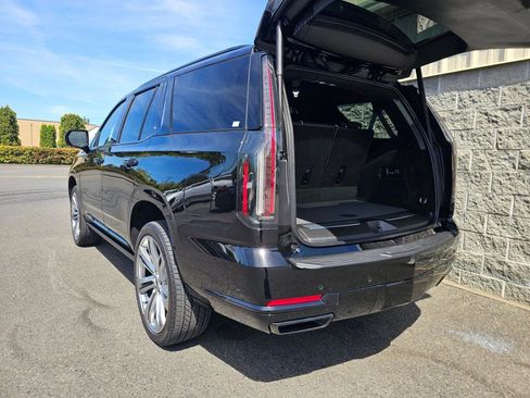 Used 2025 Cadillac Escalade Sport Platinum AWD/4WD image 7