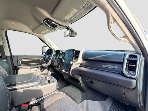 Used 2024 RAM 2500 Laramie image 29