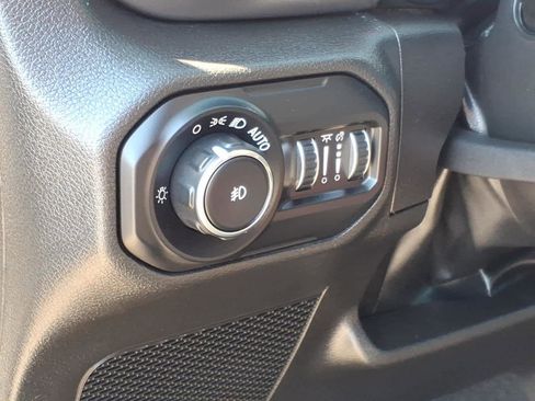 Used 2022 Jeep Wrangler Unlimited Sport image 19