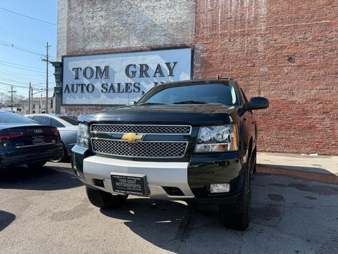 Used 2013 Chevrolet Avalanche LT w/ Suspension Package, Off-Road image 1