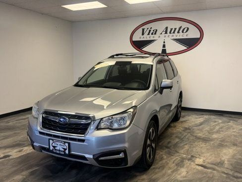 Used 2017 Subaru Forester 2.5i Premium w/ All-Weather Package AWD/4WD image 7