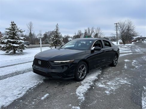 Used 2023 Honda Accord EX-L image 2