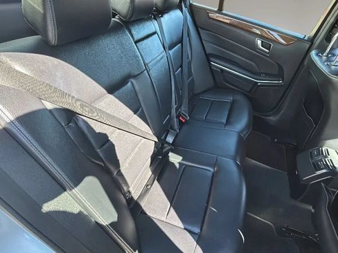 Used 2014 Mercedes-Benz E 350 Sedan image 45