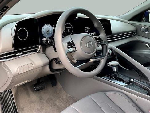 Certified 2024 Hyundai Elantra SEL FWD image 17