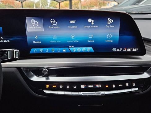 New 2026 Cadillac Lyriq Luxury image 18