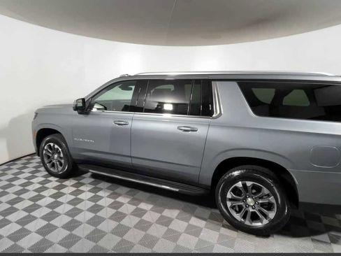 New 2026 Chevrolet Suburban LT w/ Comfort Package image 12