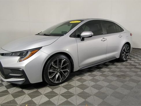 Used 2022 Toyota Corolla XSE image 9