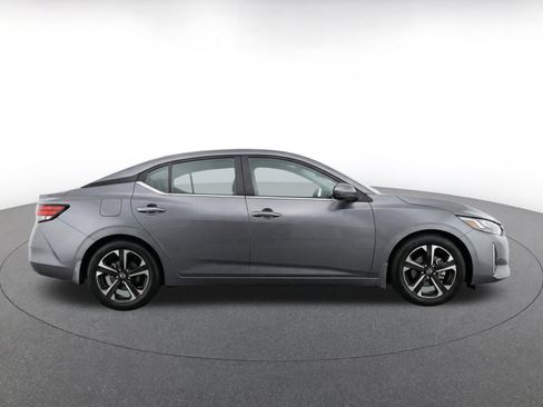Used 2025 Nissan Sentra SV FWD image 13